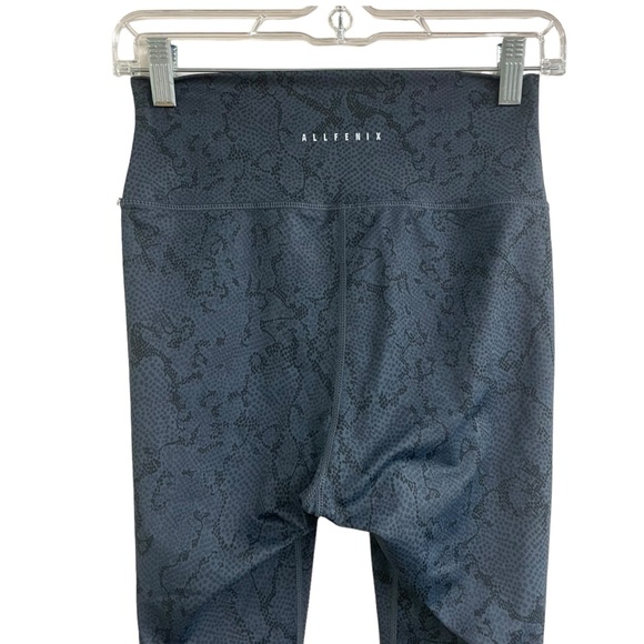 Allfenix blue gray reptile print leggings medium - Picture 5 of 12